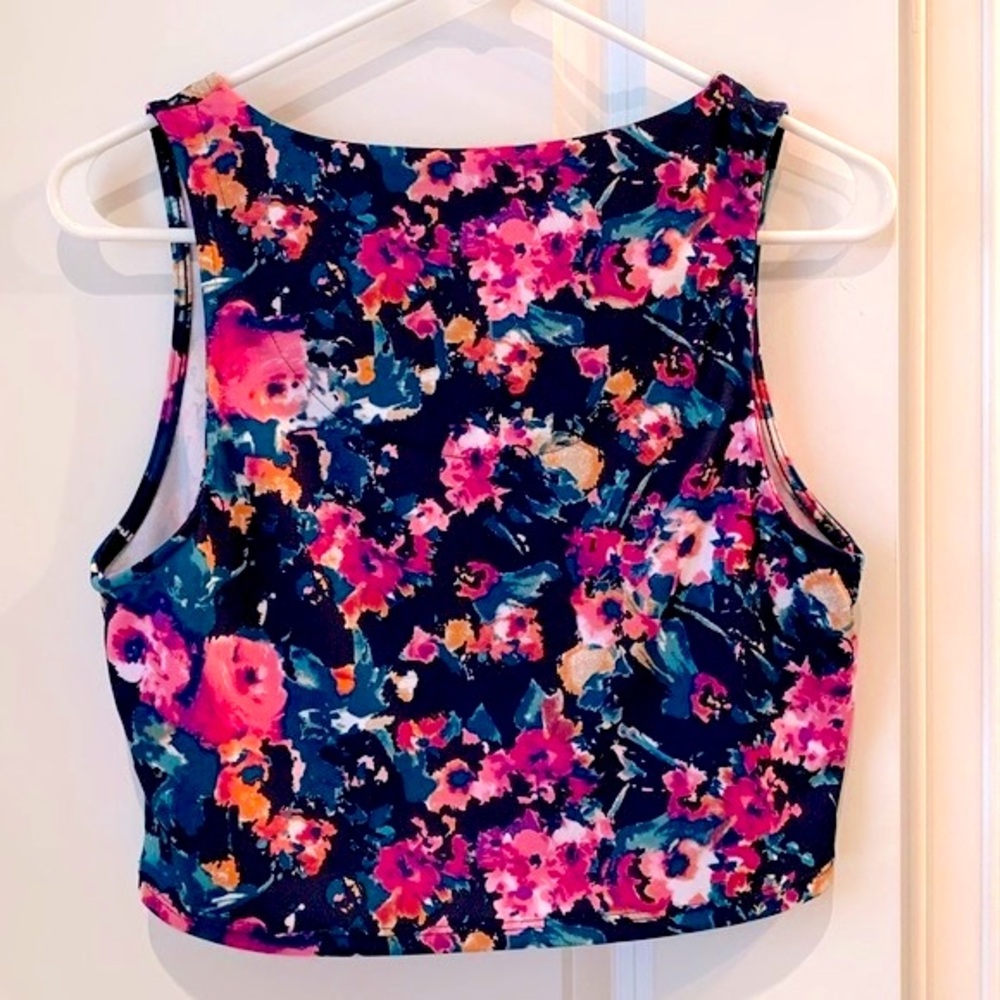 Leith Floral Stretch Crop Top Size Medium